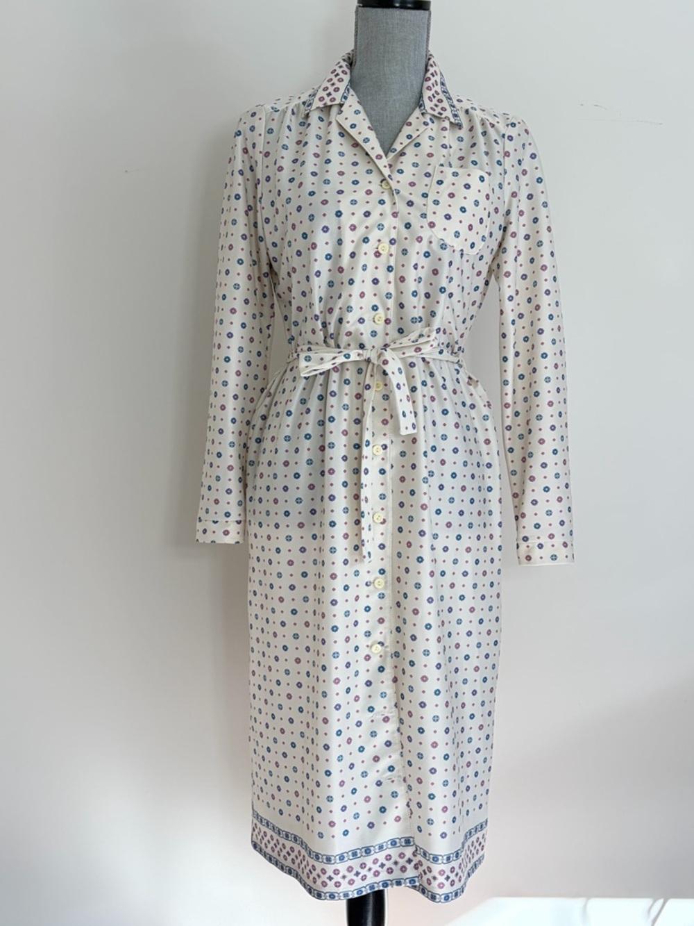 Vintage Floral Day Dress. Button Down Cottage Core Long Sleeve Casual Dress - Picture 3 of 12